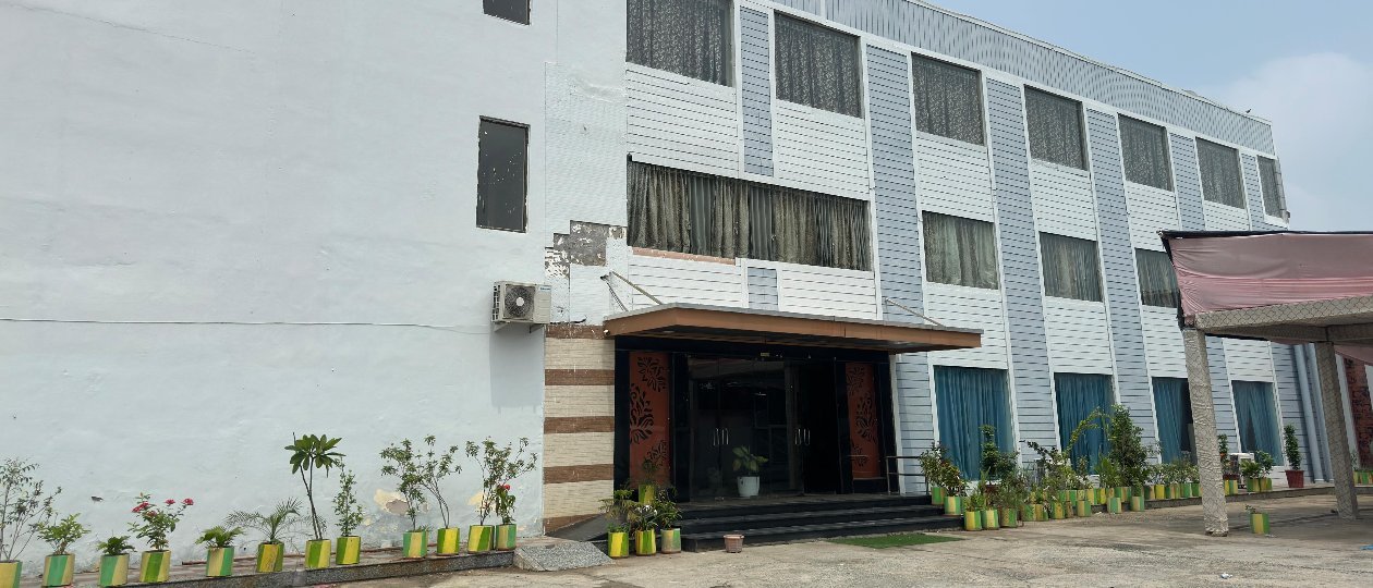 Aashika Park Resort